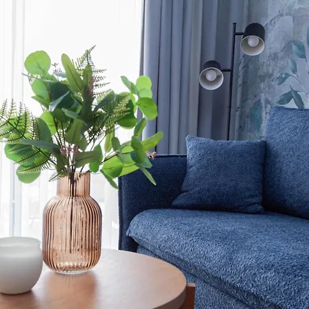 Apartly -riverside Ii & Balkon, Parking アパート