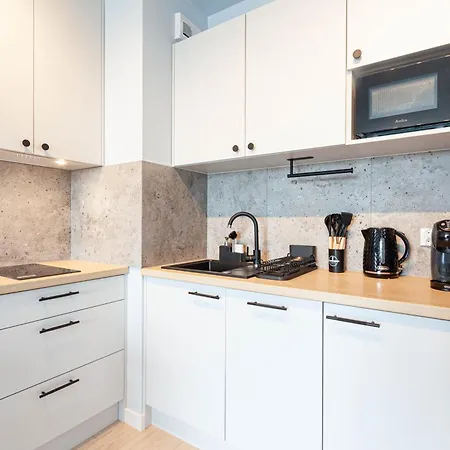 アパート Apartly -riverside Ii & Balkon, Parking *