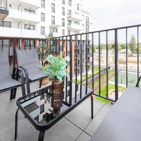 Apartly -riverside Ii & Balkon, Parking シュチェチン